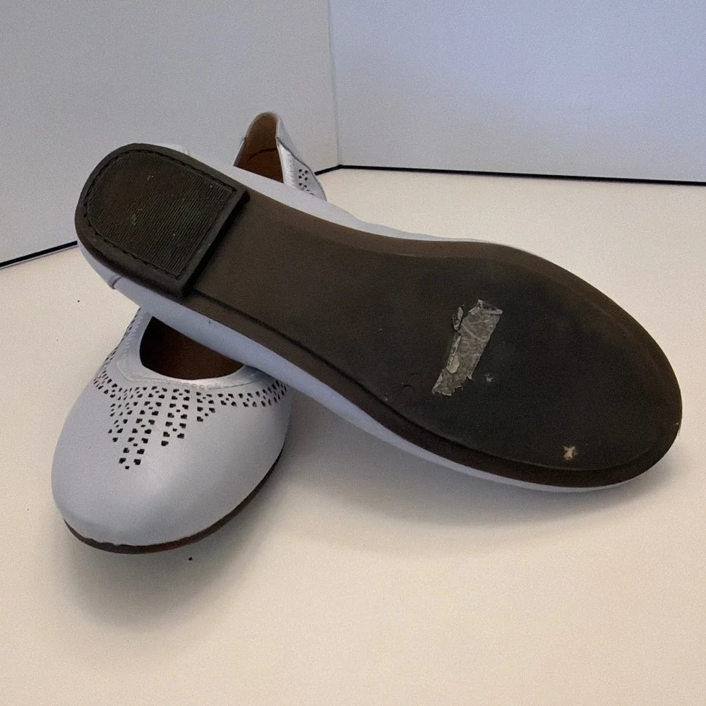Vionic Whisper Grey Leather‎ Laser Cut Ballet Flats  8W Orthotic Comfort